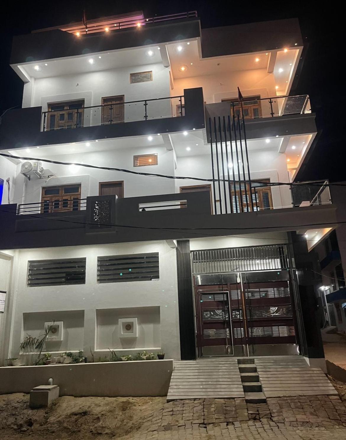Shri Ram International Home Stay Ayodhya Ngoại thất bức ảnh