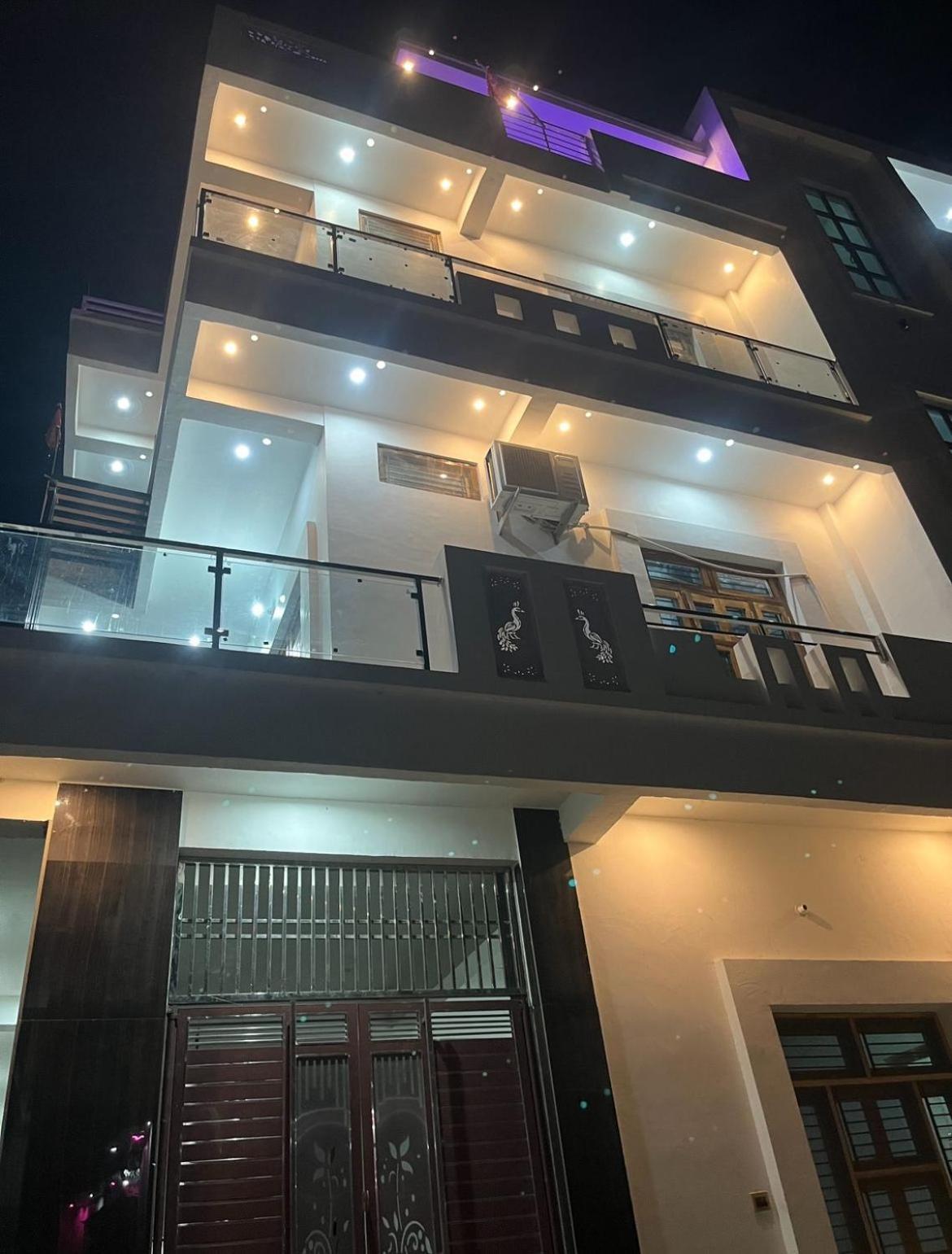 Shri Ram International Home Stay Ayodhya Ngoại thất bức ảnh